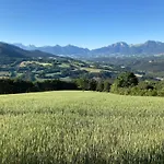Maisonnette A La Campagne Roissard